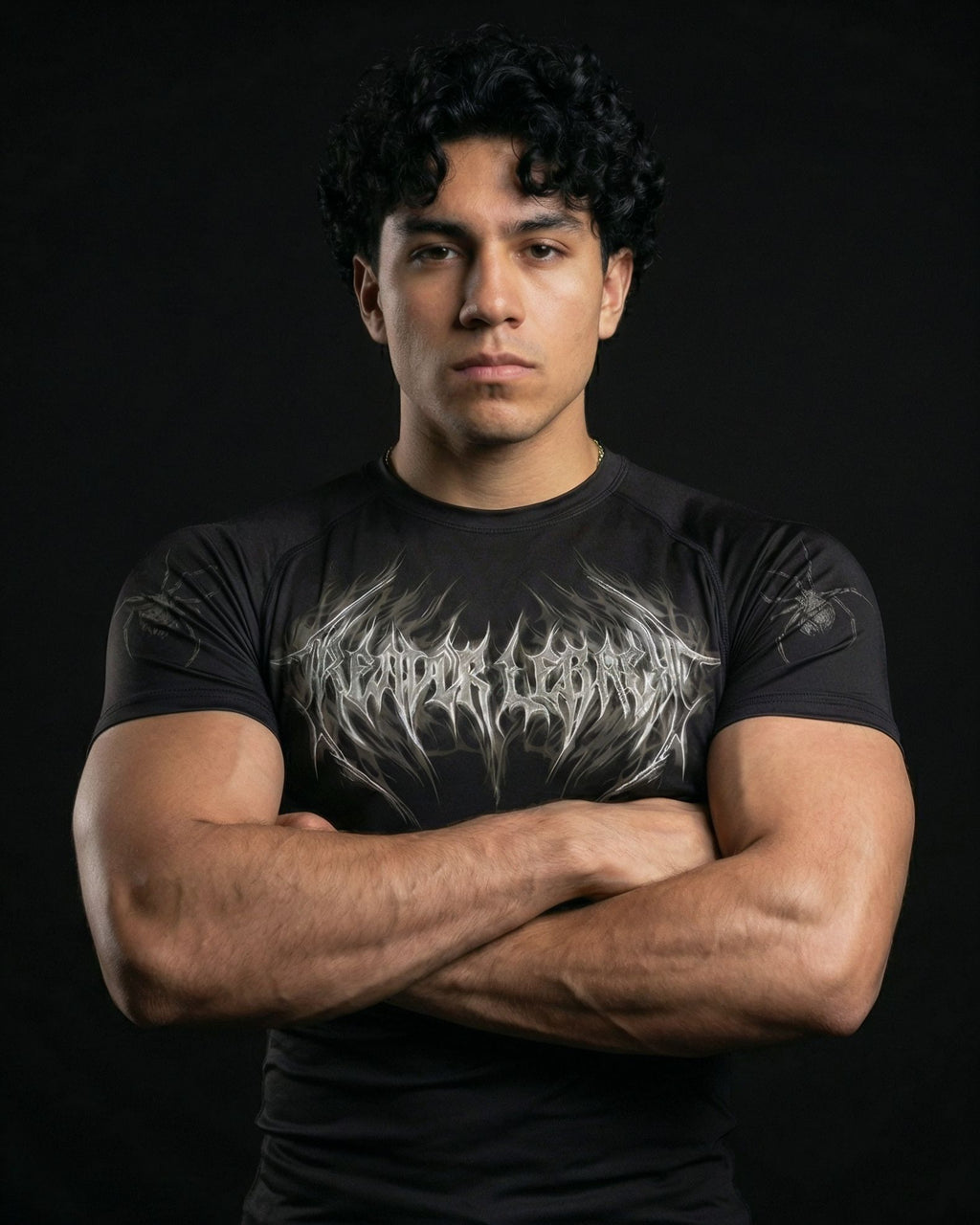 Camisa de compresión deportiva negra SPIDER EVO de Reaper con gráficos arácnidos de alta densidad, costuras flatlock y ajuste anatómico