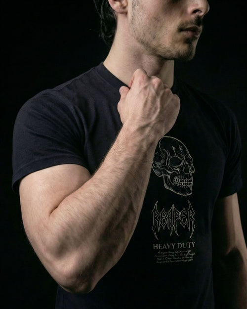 Camisa Muscle Fit negra modelo Legacy de Reaper con diseño de calavera en el pecho, ajuste atlético y tejido de alta densidad