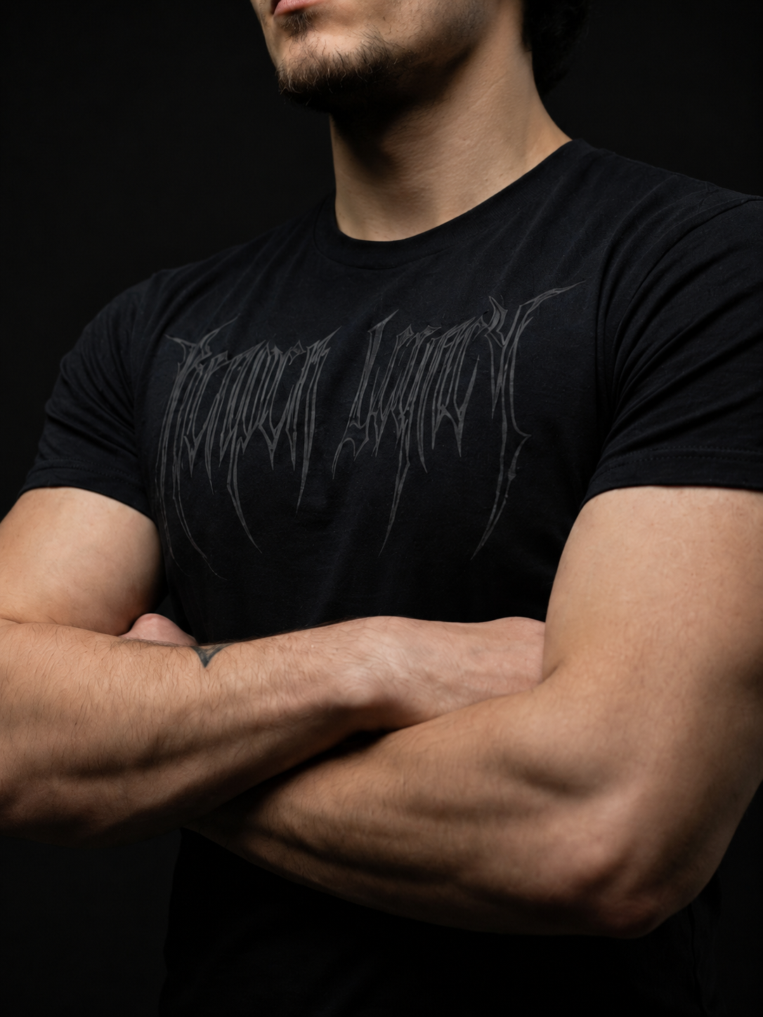 THE IRONCLAD™ CAMISA MUSCLE FIT [FORGED BLACK]
